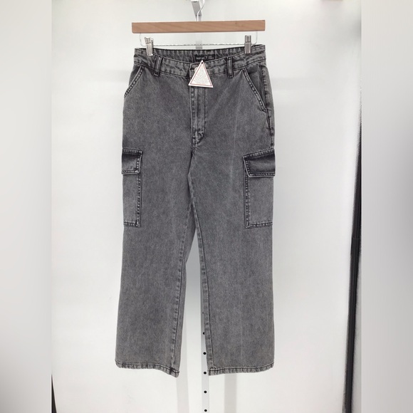 NWT Boohoo Gray Cargo Jeans Size 4 - Picture 1 of 3